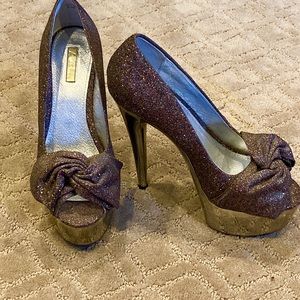 Gorgeous sparkly platform heels